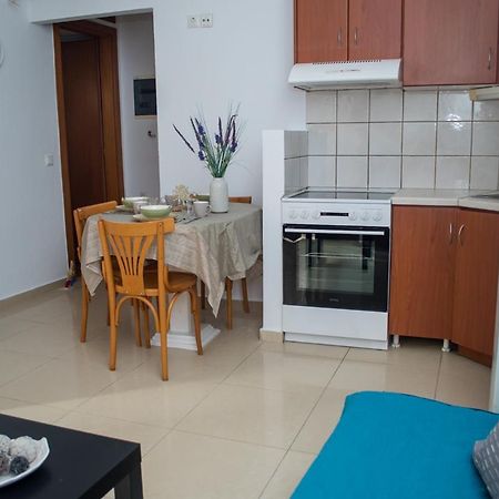 Sun By The Sea 2 Apartment Agia Pelagia  Exterior photo