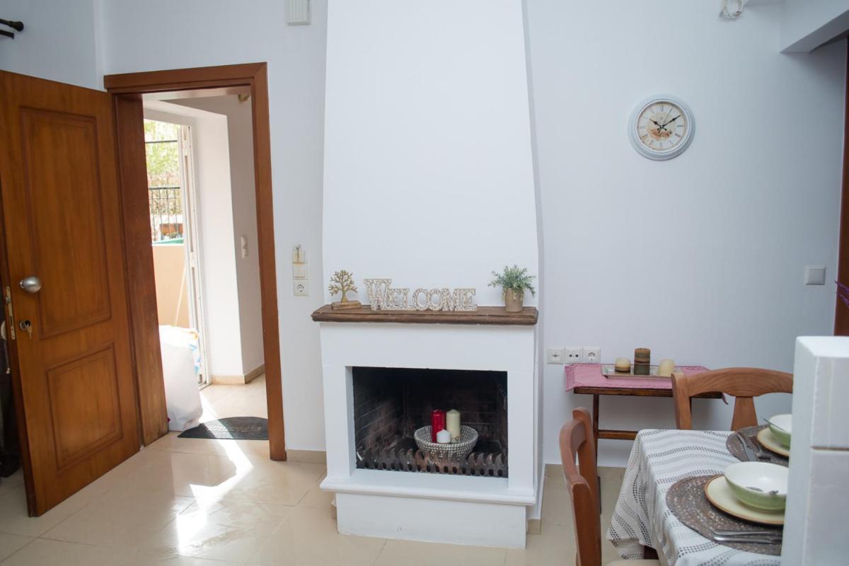 Sun By The Sea 2 Apartment Agia Pelagia  Exterior photo